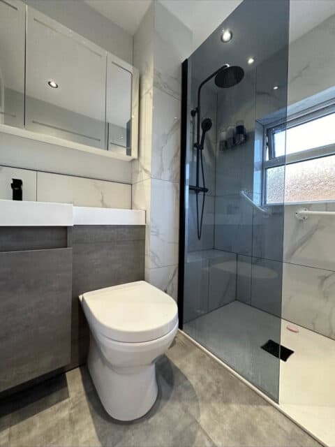 Light Filled Minimalism Bathroom Refurb 04